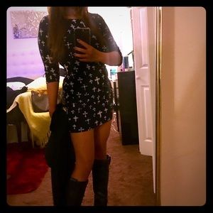 Cross designed 3/4 sleeves dress.